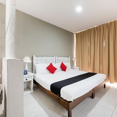 Suites Internacional 萨波潘 外观 照片