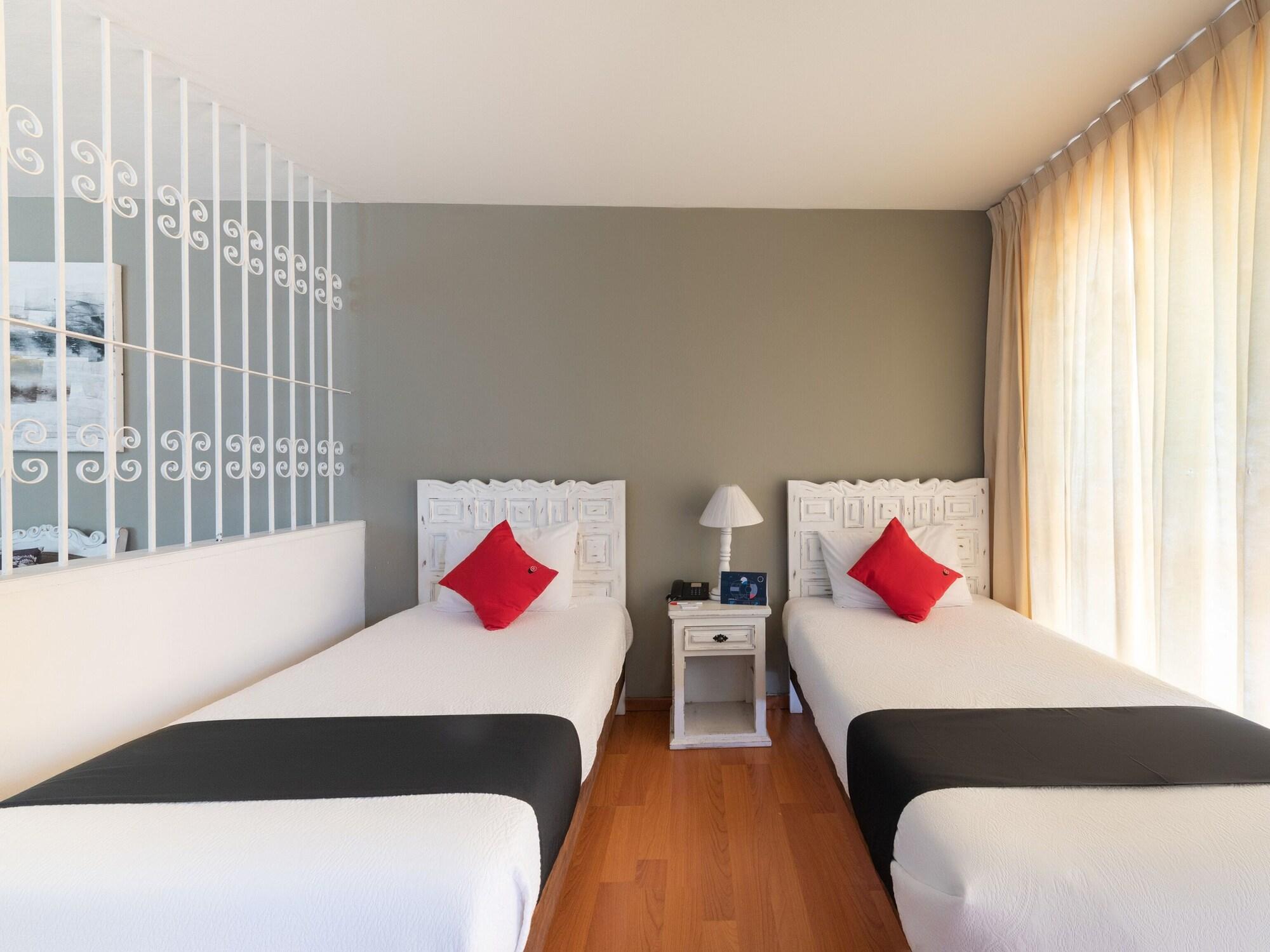 Suites Internacional 萨波潘 外观 照片
